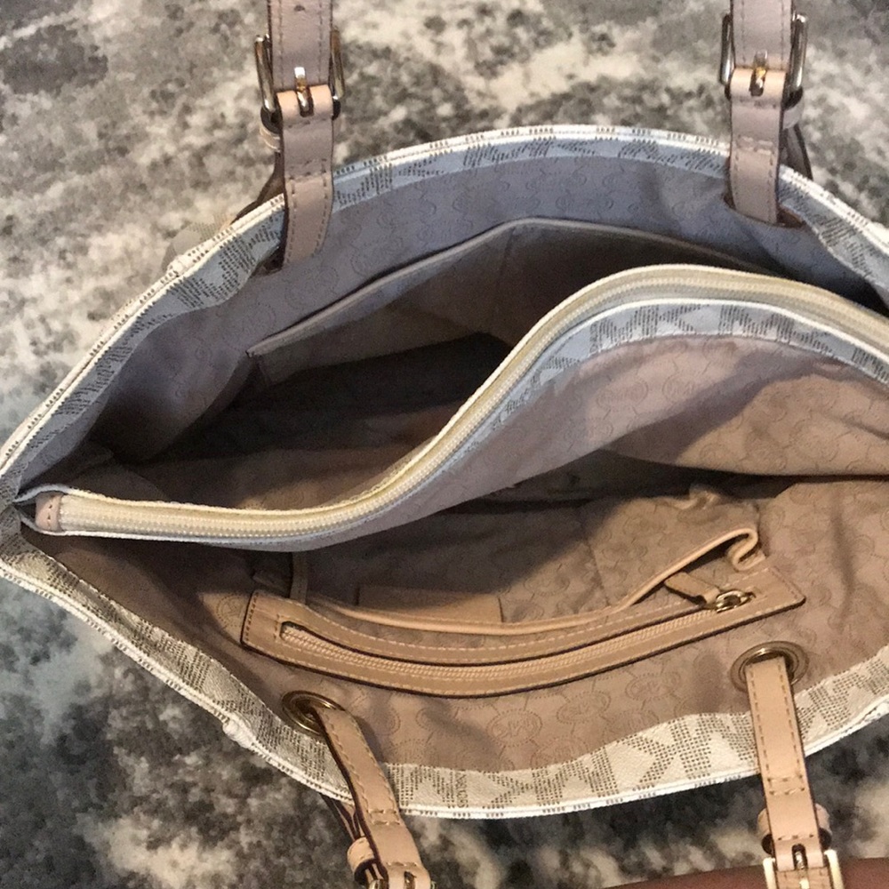 Authentic Michael Kors Purse - image 2